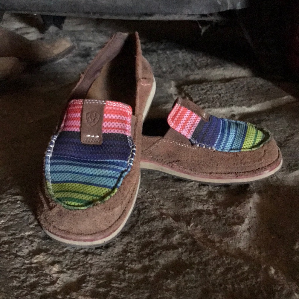 Ariat cruisers rainbow serape